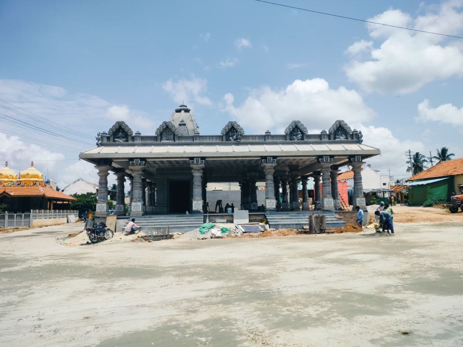 The granite mandapam on its carved pillars